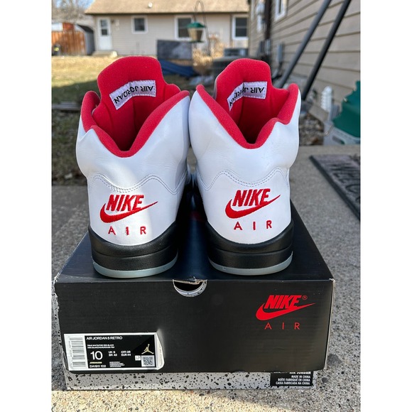 Jordan 5 Fire Red Silver Tongue - Picture 3 of 5